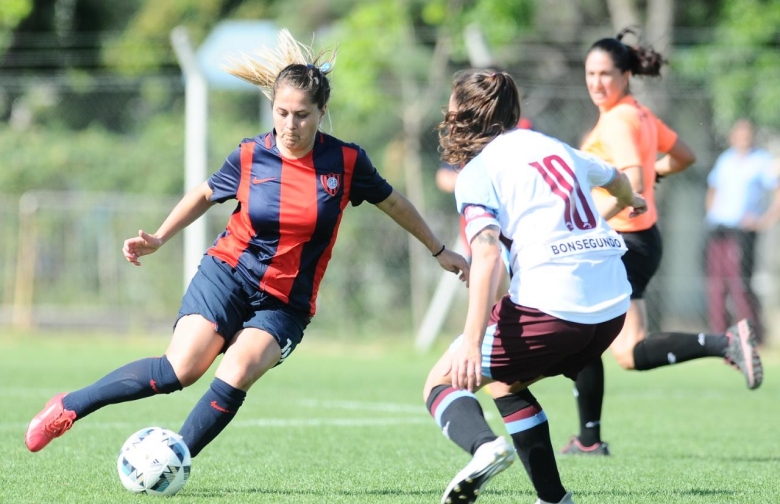 A levantarse que la lucha continúa