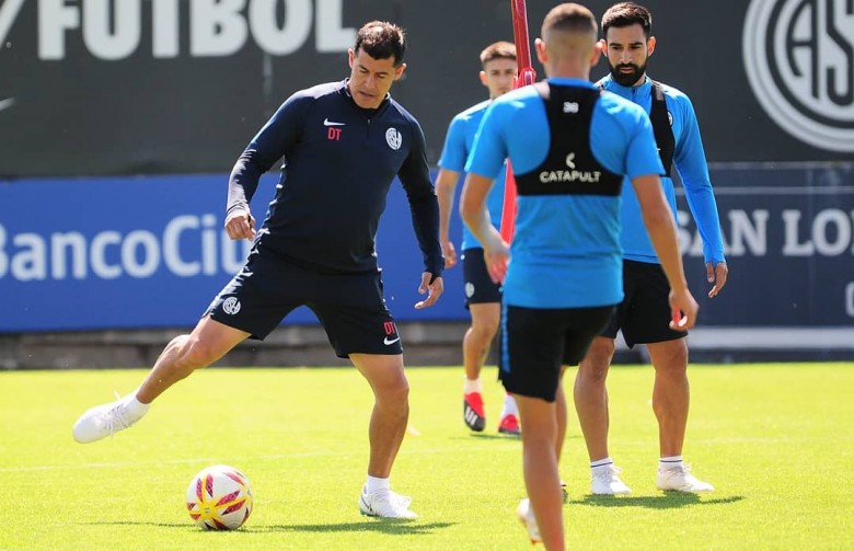 Pases y trabajo en zonas