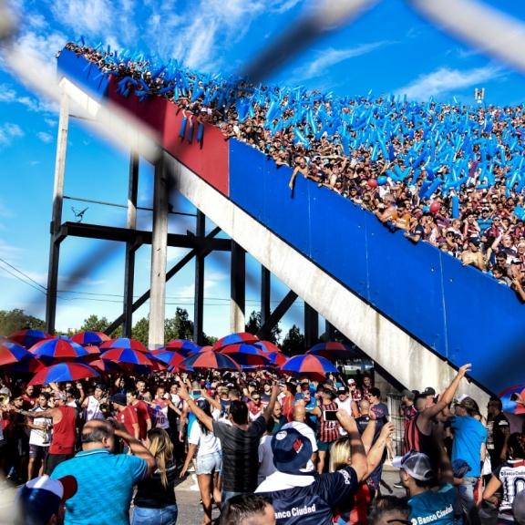 Venta de entradas vs. Estudiantes