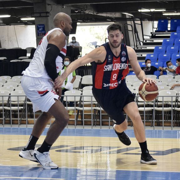 La cabeza en la Liga Nacional