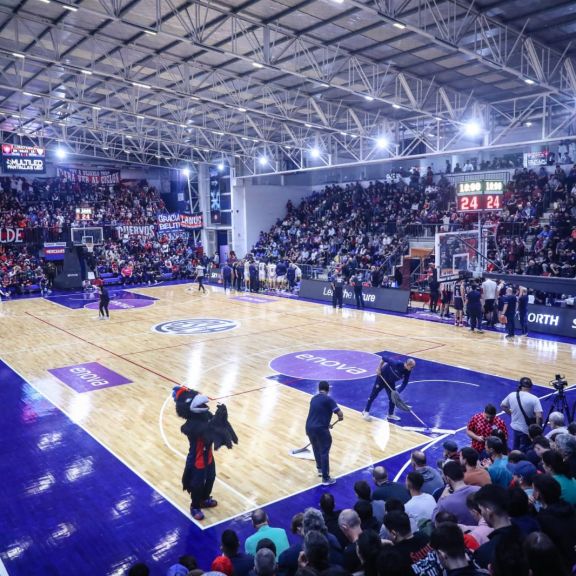 ¡Jugá al básquet en el Pando!