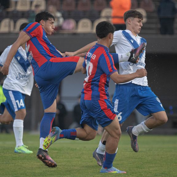 Con la frente en alto 