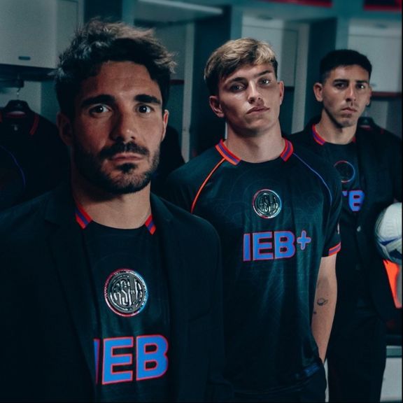 ¡Tu nueva piel de cuervo!