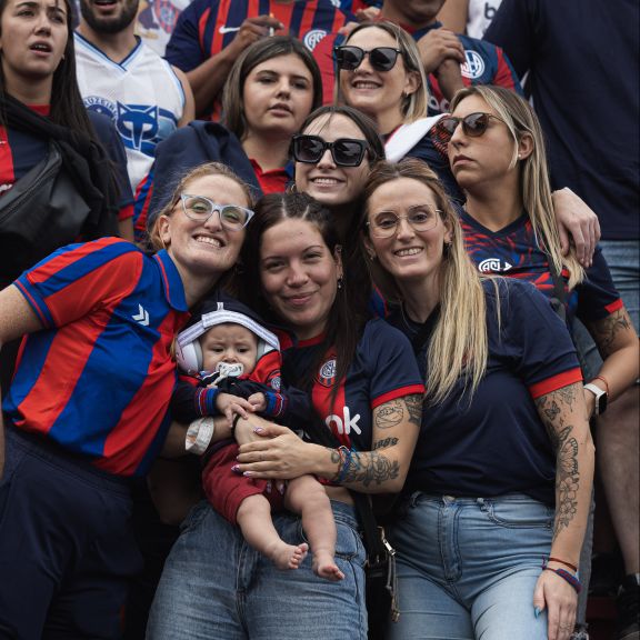 ¡Vení a la cancha con mamá!